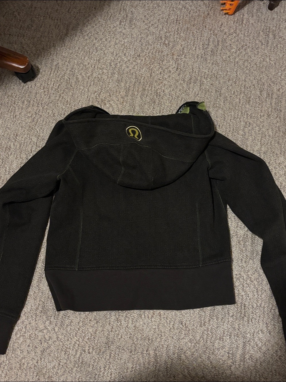 lululemon heavy Scuba women’s Blackish grey Hoodie with Green Lining and Logo - Picture 4 of 11